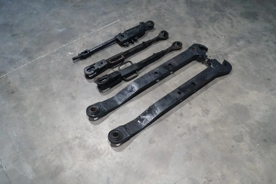 Hubarm mit Hubspindeln für Deutz Agrotron 4.90, 4.95, 80, 85, 90