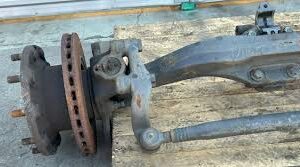 Ziemlich gebrauchte Deutz-Fahr DX4.57 VORDERACHSNABBE RHS KOMPLETT 303953, 04386747, 04354203